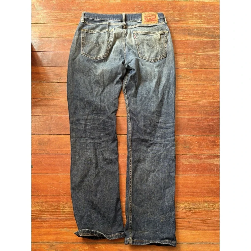 Levis 514 Jeans Mens 33x32 Blue Medium Wash Denim Slim Straight Fit 100% Cotton